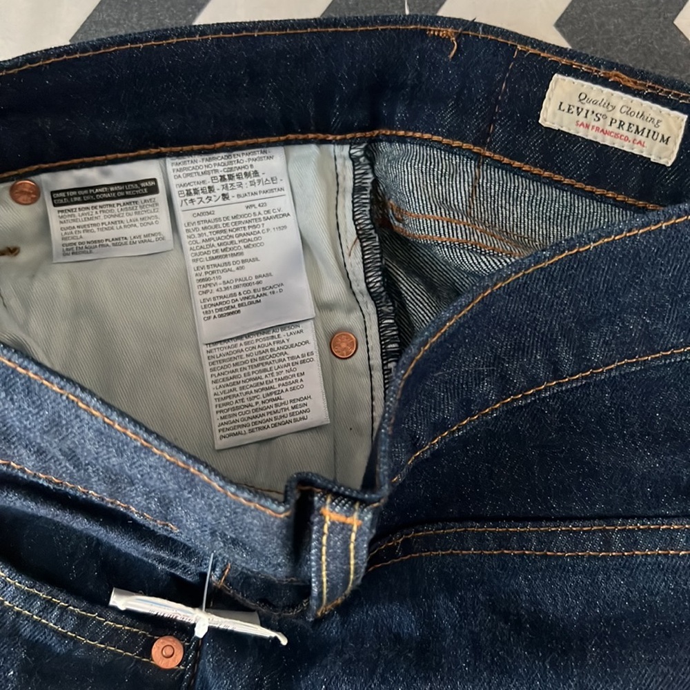 Levis Premium size 30w 32L - Picture 5 of 6
